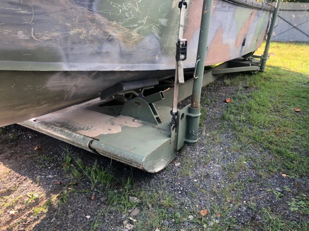 American Work Boat Sabre Jet & Cummins Diesels New!!