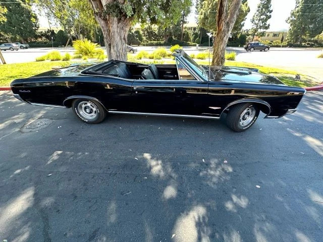1966 Pontiac GTo Conv. – 4 Manual Tri-Power