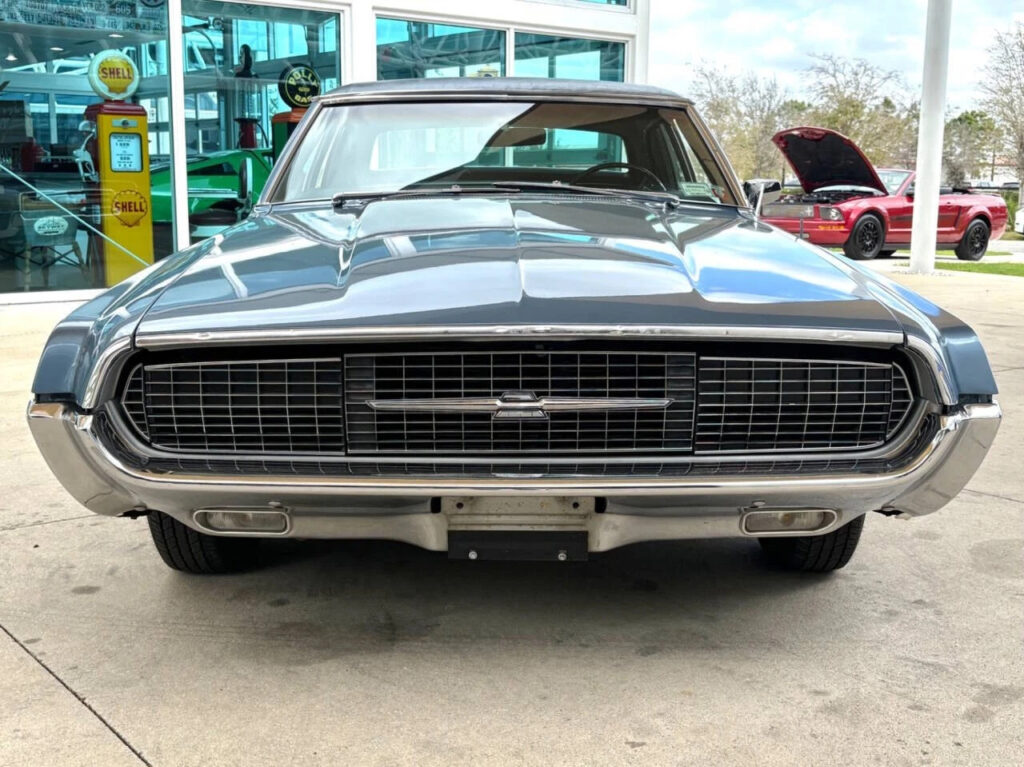 1967 Ford Thunderbird