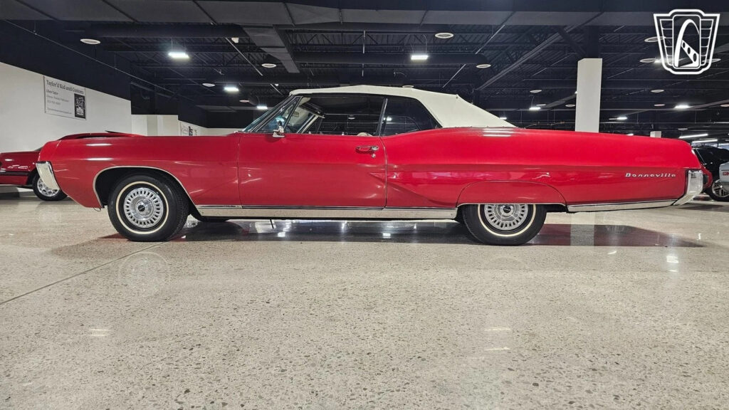 1967 Pontiac Bonneville Convertible