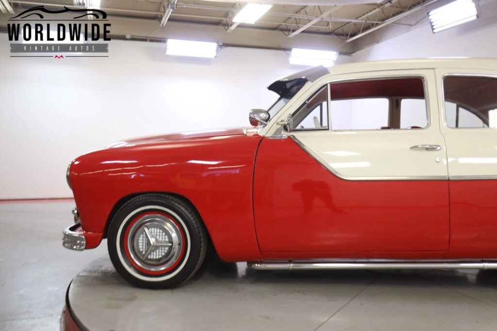 1949 Ford Custom Deluxe