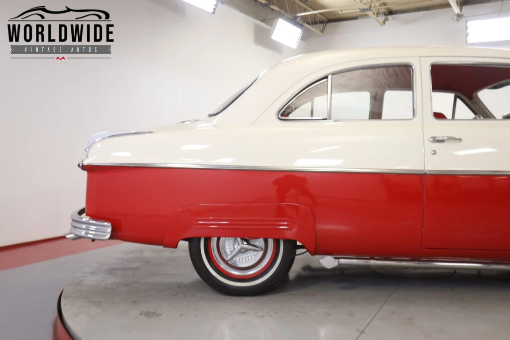 1949 Ford Custom Deluxe