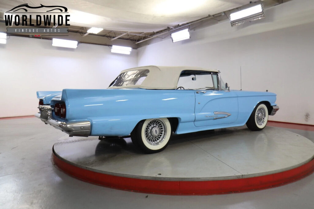 1959 Ford Thunderbird