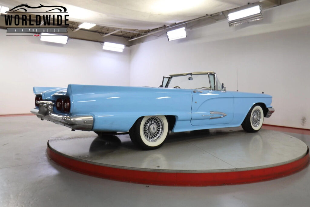 1959 Ford Thunderbird