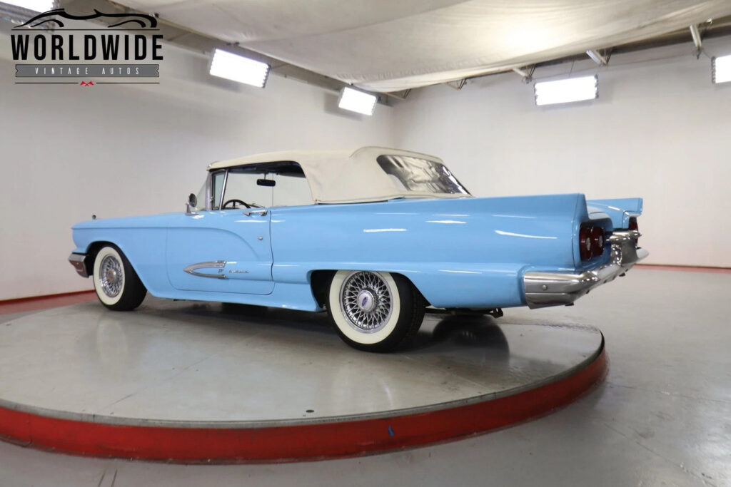 1959 Ford Thunderbird