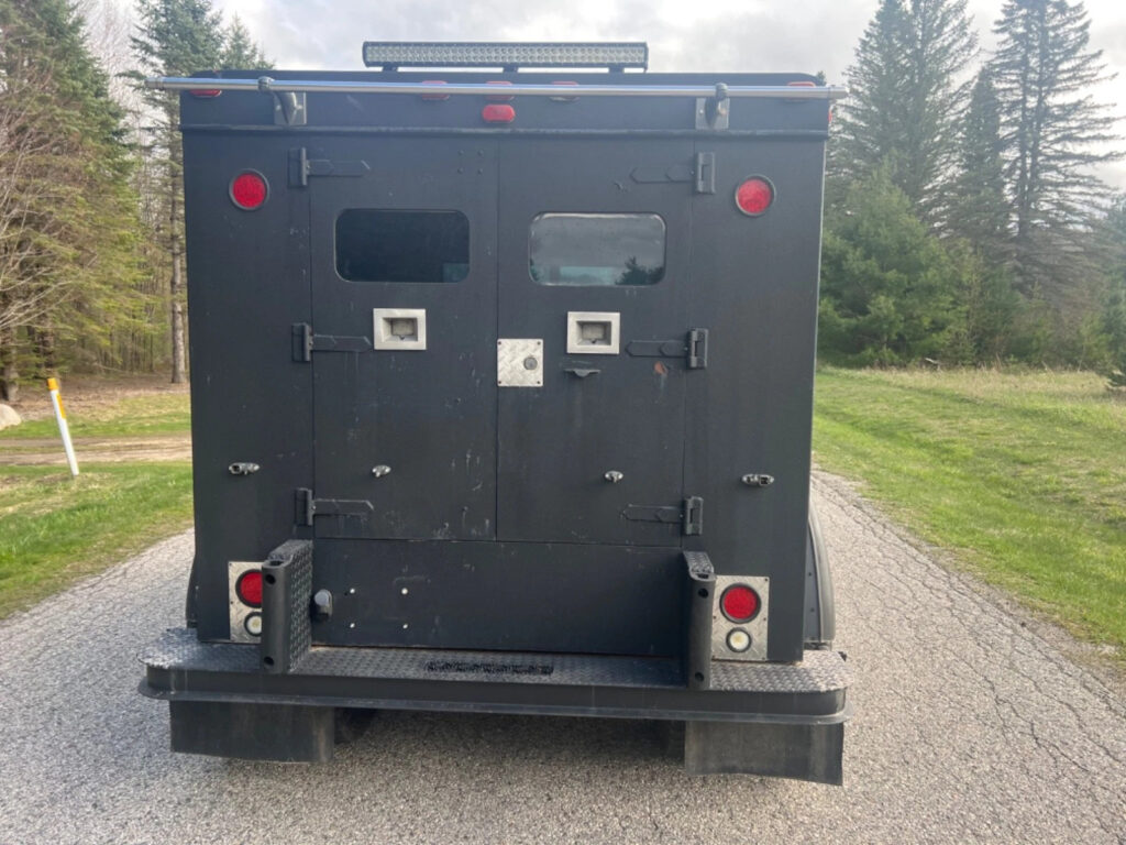 1989 Ford f700 Armored Truck swat Diesel Military