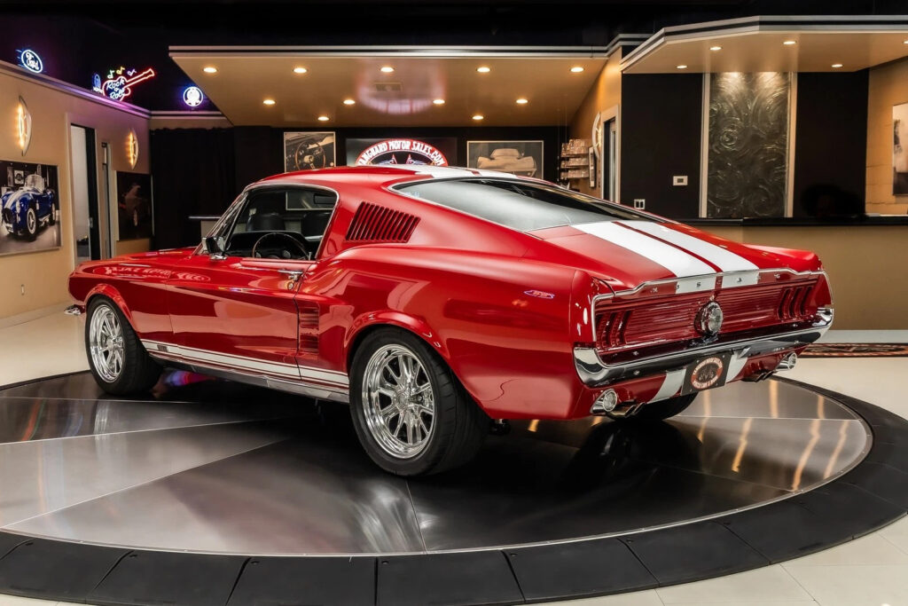 1967 Ford Mustang Fastback GTA Restomod