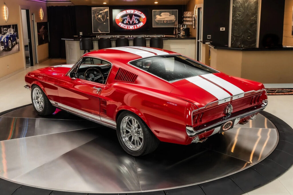 1967 Ford Mustang Fastback GTA Restomod