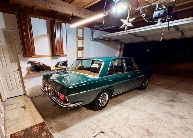 1967 Mercedes-Benz 250S 2.5L Inline 6 Manual Antique Title Clean