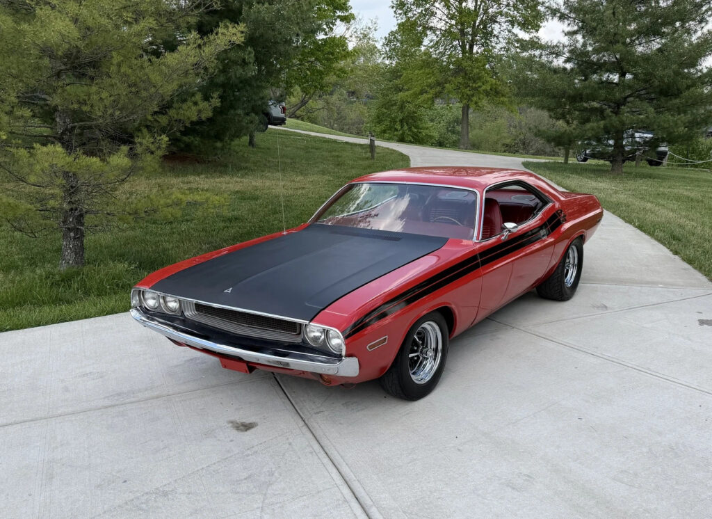 1970 Dodge Challenger 383 4SPD PS Rallye DASH RED ON