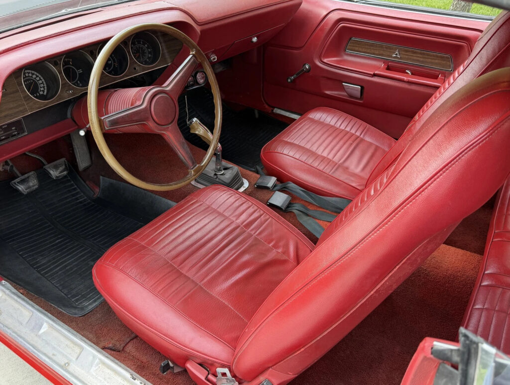 1970 Dodge Challenger 383 4SPD PS Rallye DASH RED ON