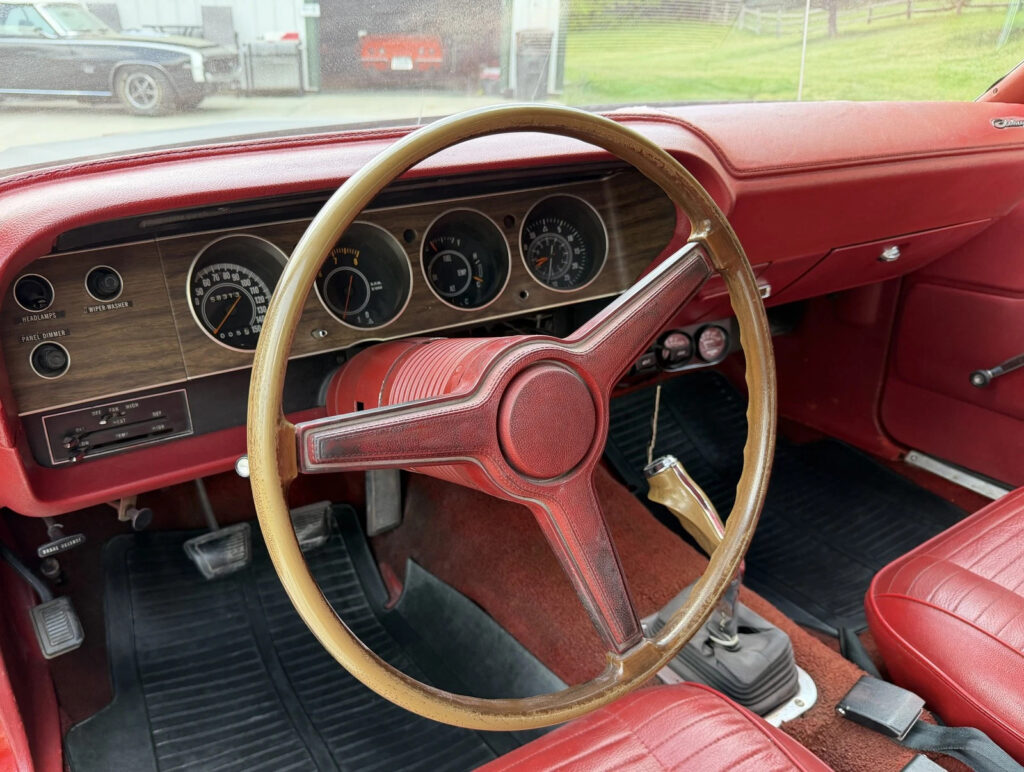 1970 Dodge Challenger 383 4SPD PS Rallye DASH RED ON