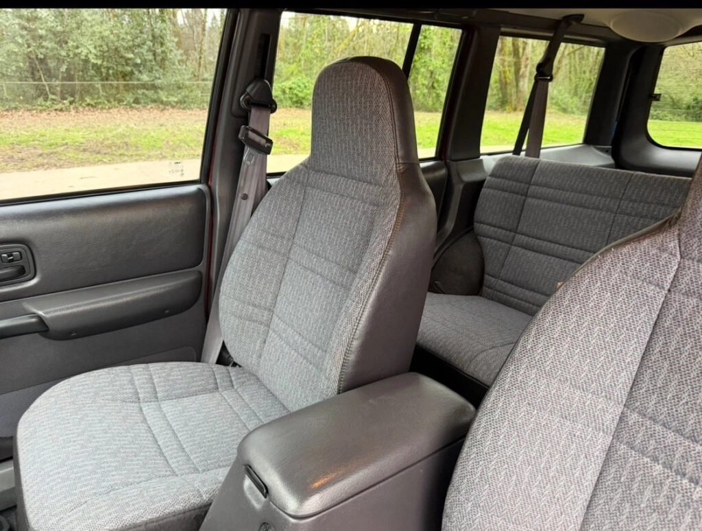 2001 Jeep Cherokee Sport