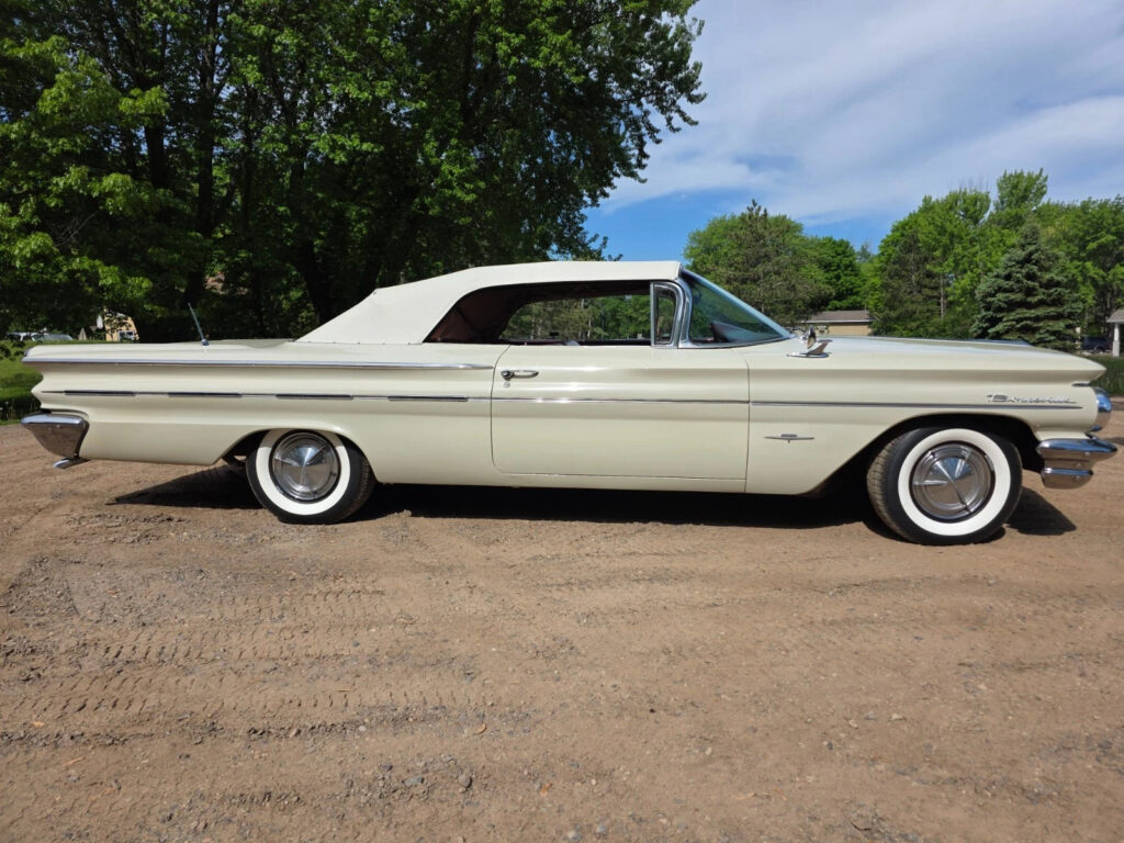 1960 Pontiac Bonneville