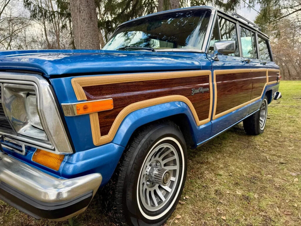 1988 Jeep Wagoneer Grand by Classic Gentleman