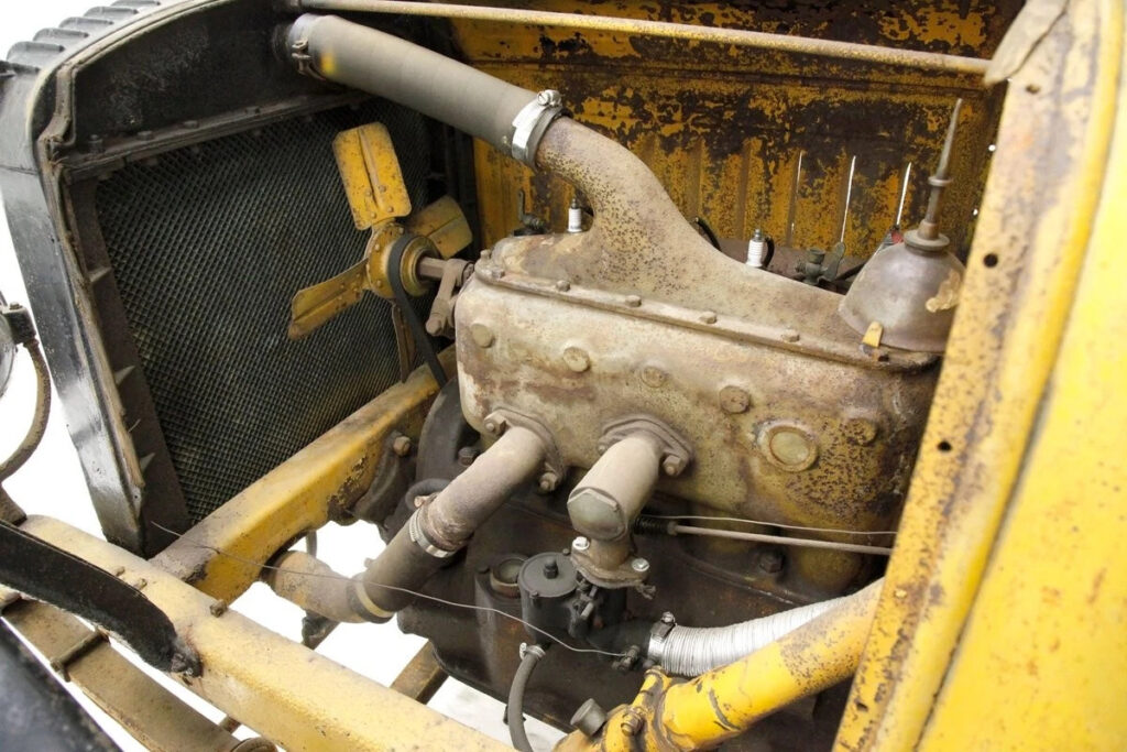 1915 Republic 2 Ton