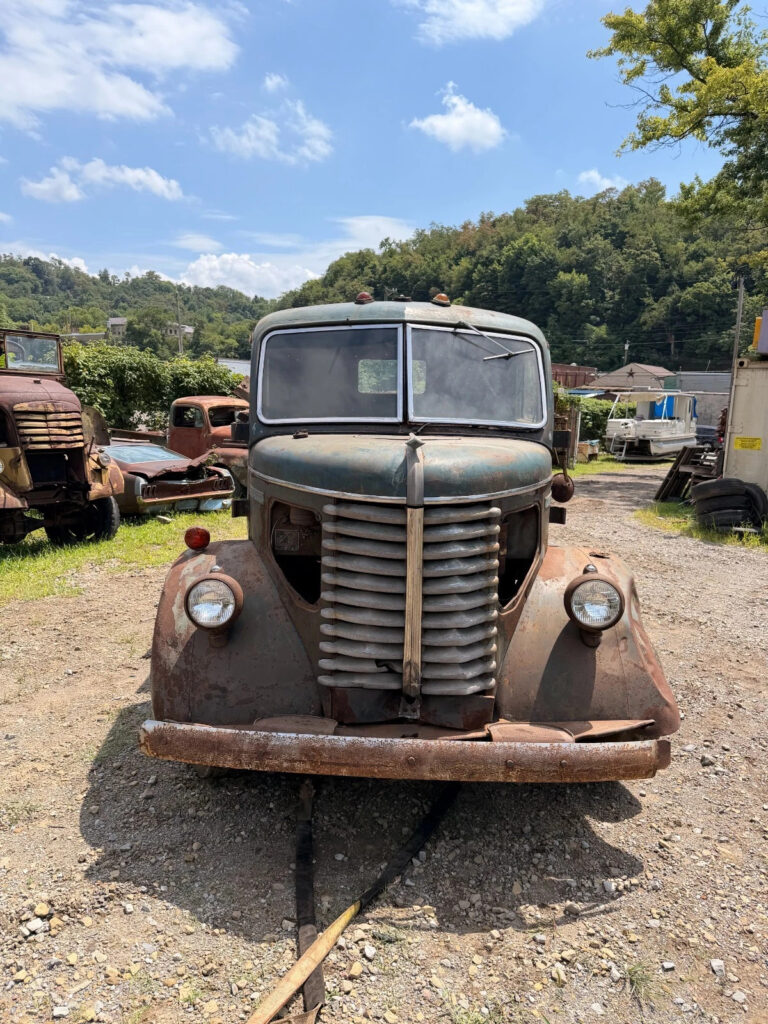 1941 Diamond T 306 COE CAB OVER SNUB NOSE