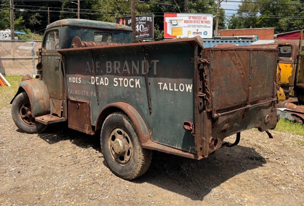 1941 Diamond T 306 COE CAB OVER SNUB NOSE