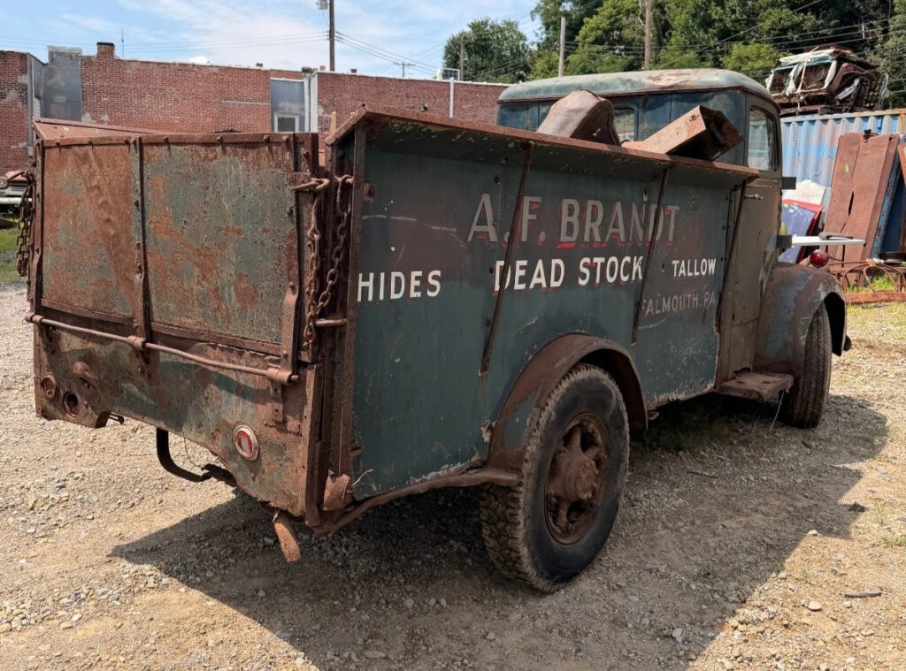 1941 Diamond T 306 COE CAB OVER SNUB NOSE