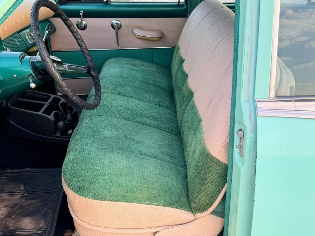 1954 Kaiser Manhattan