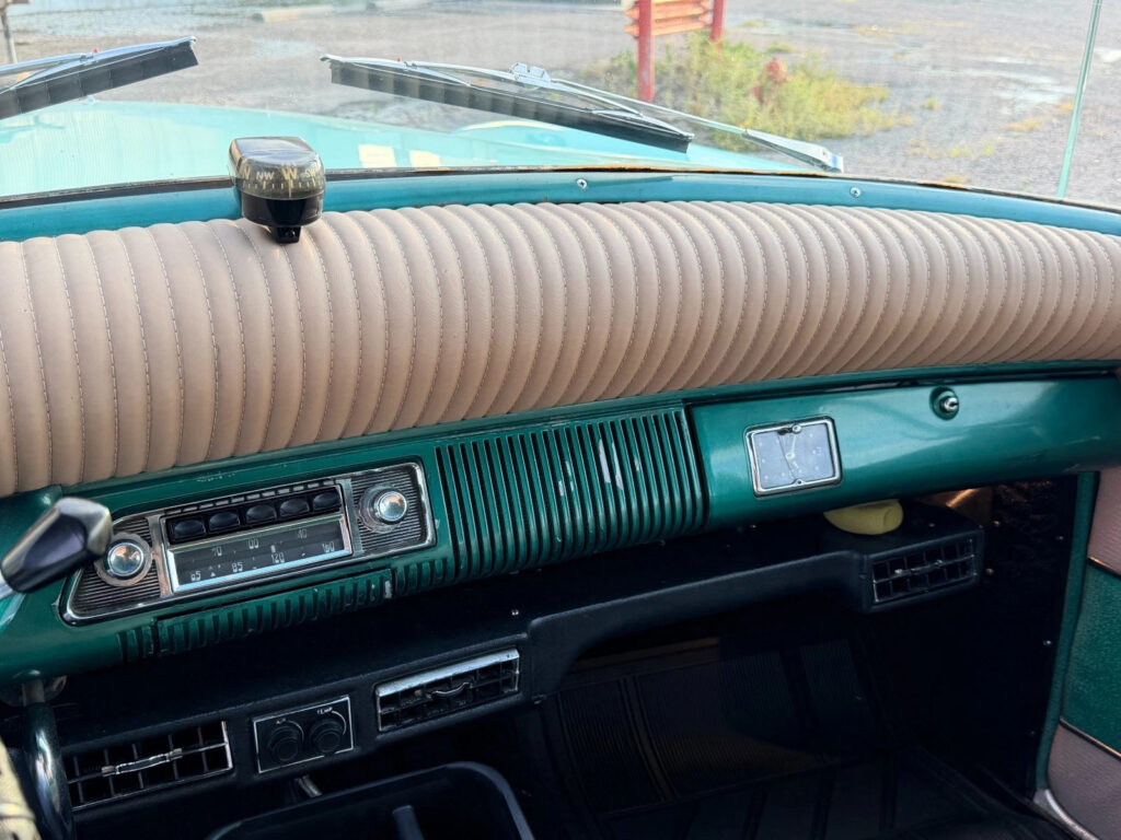 1954 Kaiser Manhattan