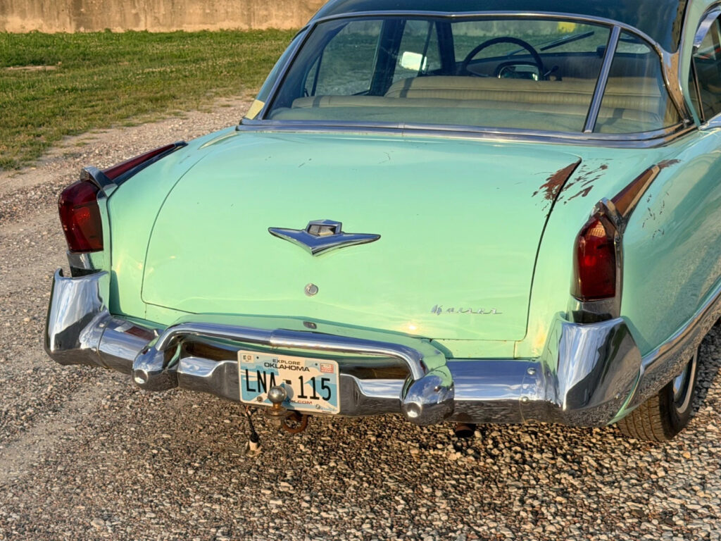 1954 Kaiser Manhattan