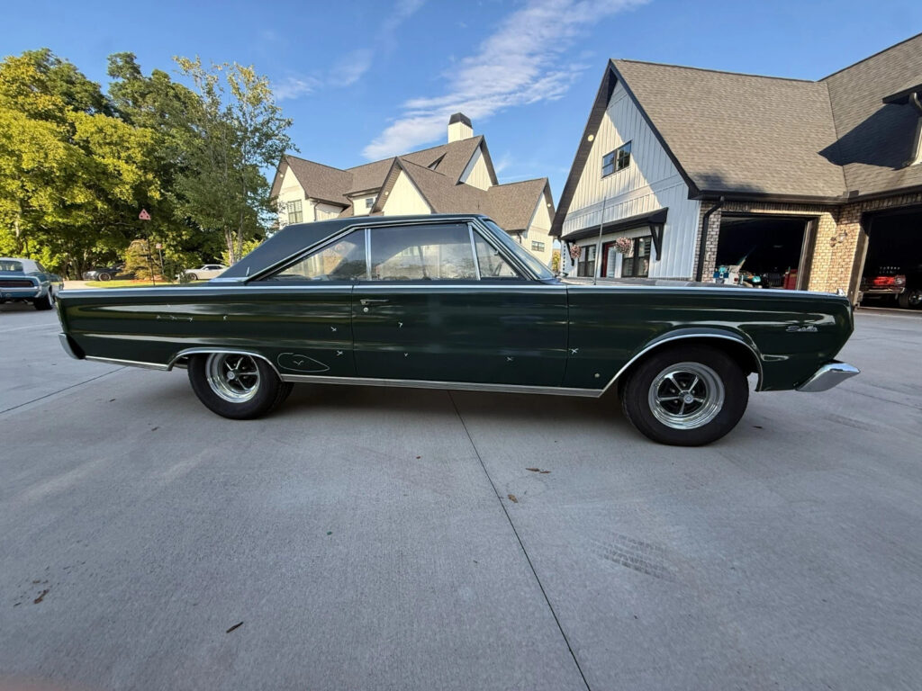 1966 Plymouth 426 hemi