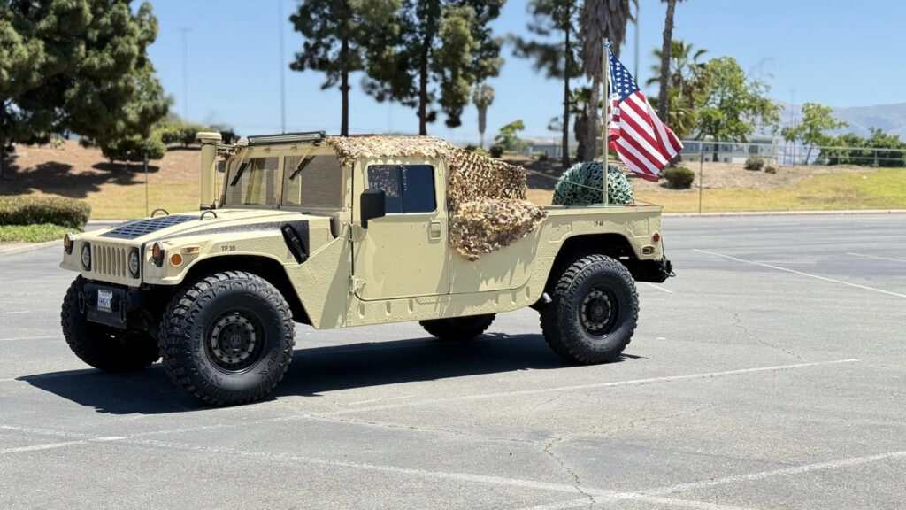 Military Hmmwv M1097a2 Troop Carrier 2009 W/ California License Plate H1 Humvee