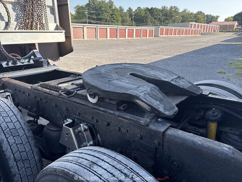 Peterbilt 379 T/A Sleeper Semi Truck Tractor CAT 3406 18 Spd M/T Bidadoo