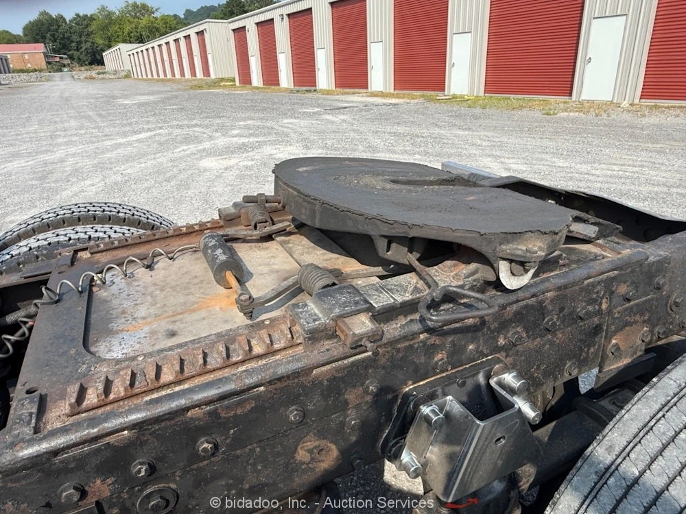 Peterbilt 379 T/A Sleeper Semi Truck Tractor CAT 3406 18 Spd M/T Bidadoo