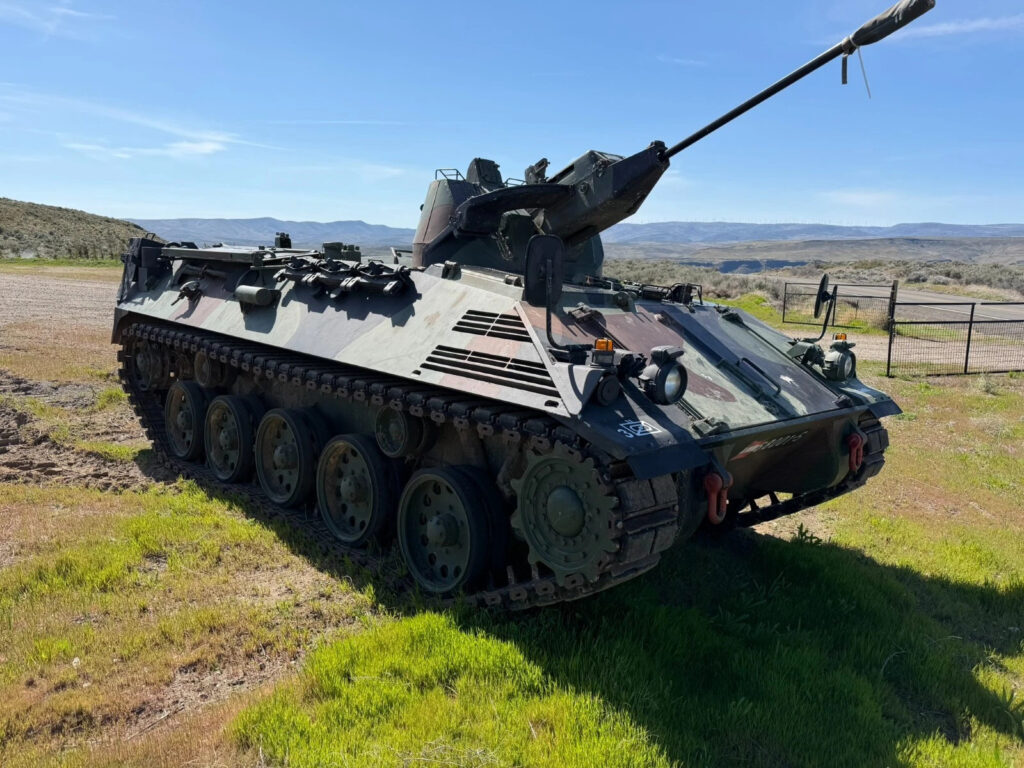 Saurer 4K 4fa-G2 Armored Personnel Carrier (apc)