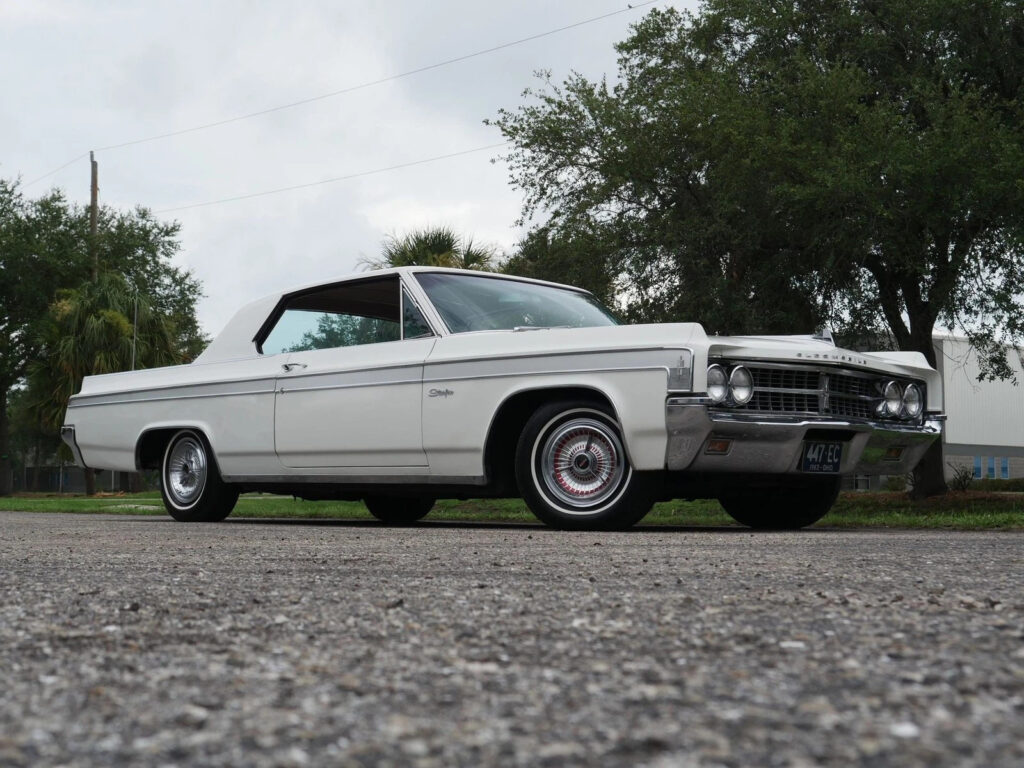 1963 Oldsmobile Starfire
