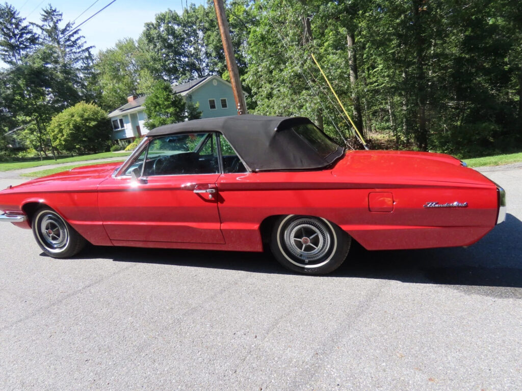 1966 Ford Thunderbird
